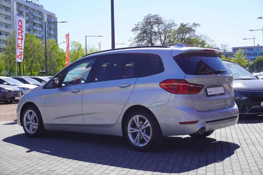 BMW 216 i Sport Line LED Navi Sitzheizung PDC Limiter 04/2019-photo-3