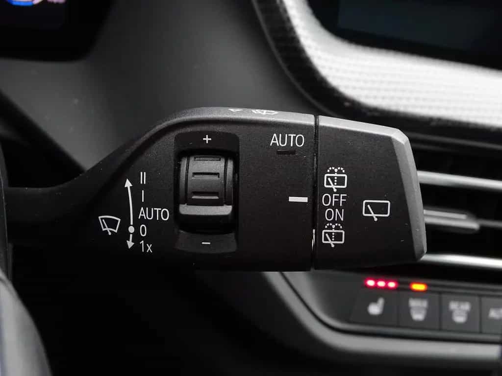 BMW 120 i Sport Line LED AHK Tempomat Head-Up DAB PDC 05/2021-photo-20