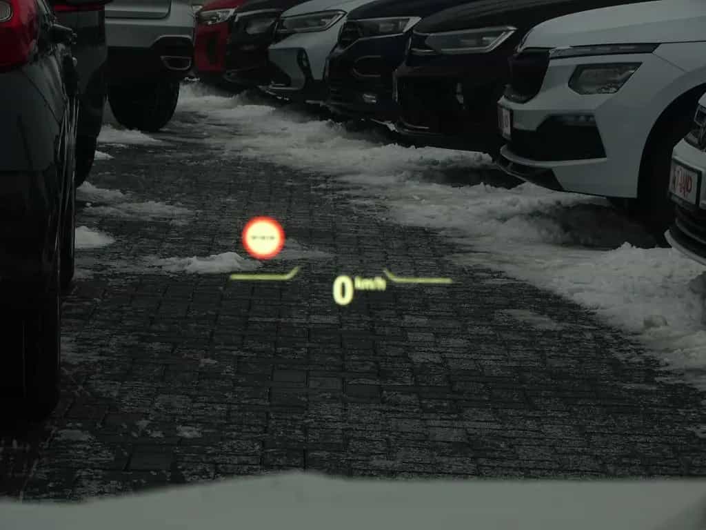 BMW 120 i Sport Line LED AHK Tempomat Head-Up DAB PDC 05/2021-photo-29