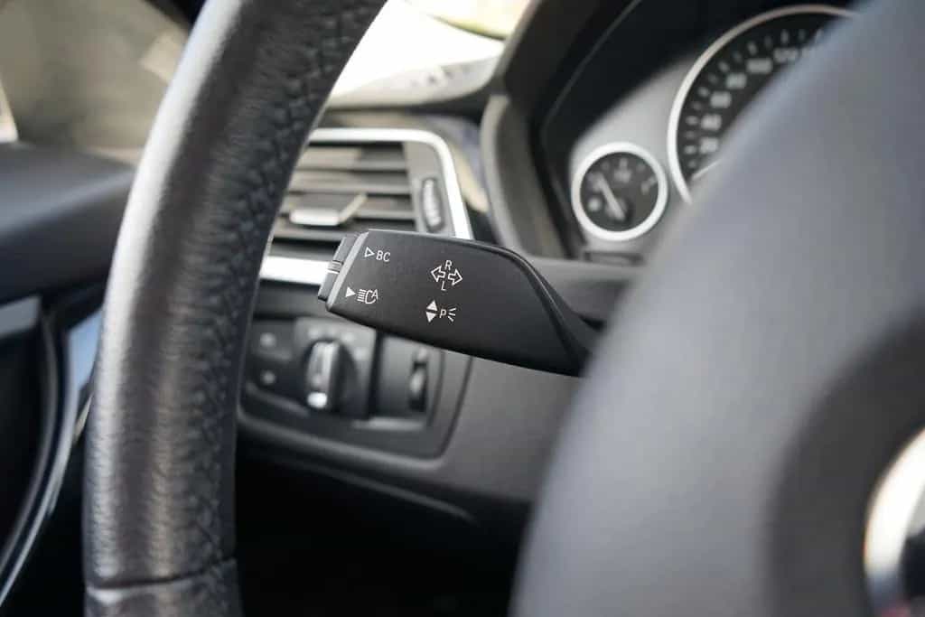 BMW 3 Series 318i Advantage LED Navi AHK Sitzheizung Tempomat 05/2017-photo-26