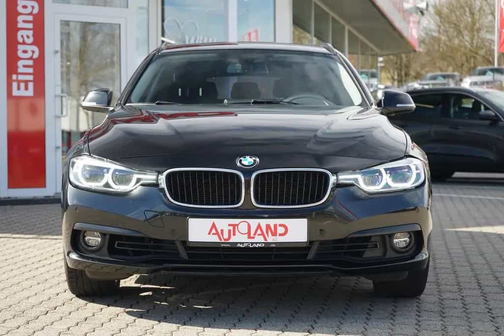 BMW 3 Series 318i Advantage LED Navi AHK Sitzheizung Tempomat 05/2017-photo-9