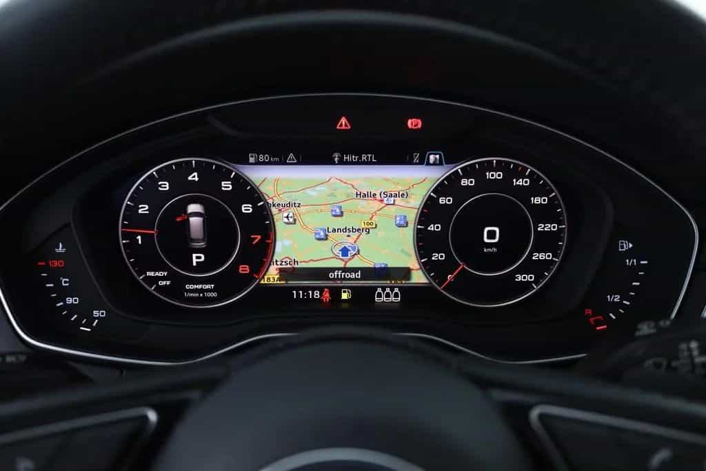 Audi A4 Avant 2.0 TFSI quattro S-line LED Navi PDC 09/2018-photo-17