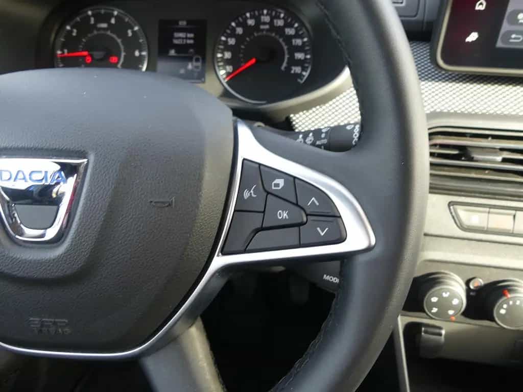 Dacia Jogger 1.0 TCE Comfort LED Navi 7-Sitzer AHK PDC 07/2022-photo-21