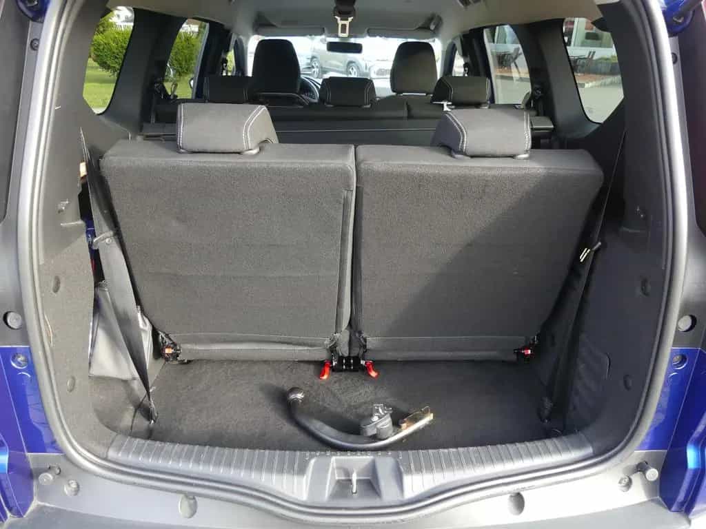 Dacia Jogger 1.0 TCE Comfort LED Navi 7-Sitzer AHK PDC 07/2022-photo-31
