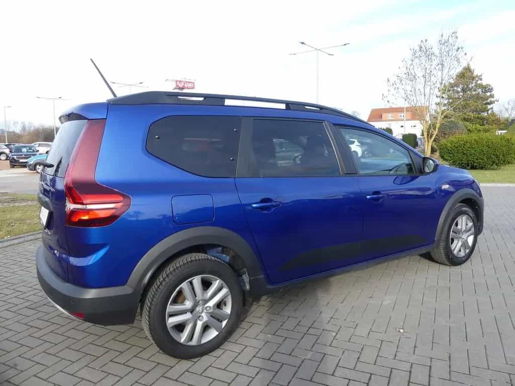 Dacia Jogger 1.0 TCE Comfort LED Navi 7-Sitzer AHK PDC 07/2022-photo-4