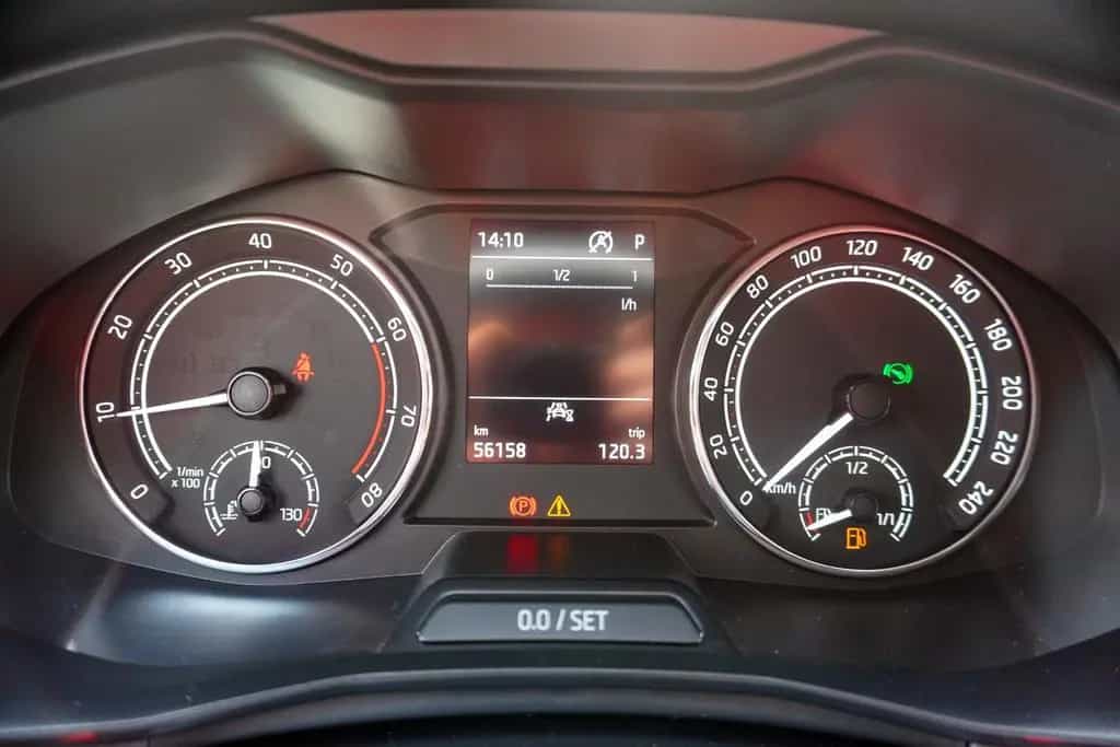 Skoda Kamiq 1.0 Clever LED SmartLink Sitzheizung 12/2021-photo-17