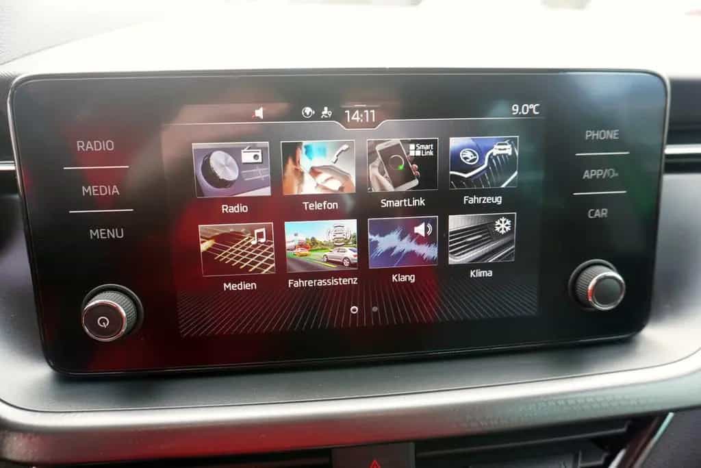 Skoda Kamiq 1.0 Clever LED SmartLink Sitzheizung 12/2021-photo-23