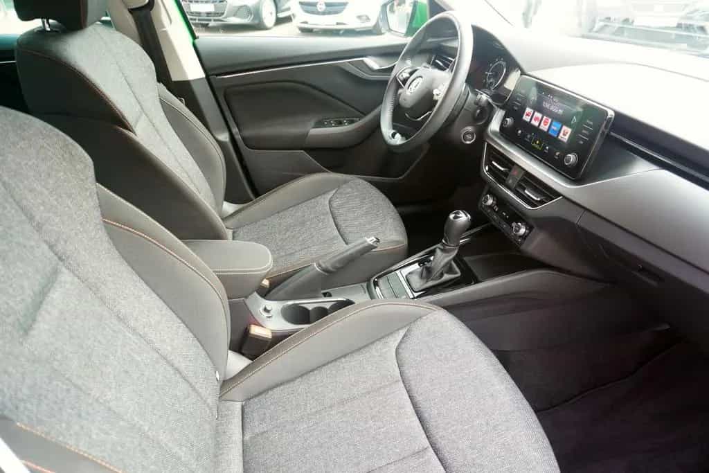 Skoda Kamiq 1.0 Clever LED SmartLink Sitzheizung 12/2021-photo-28