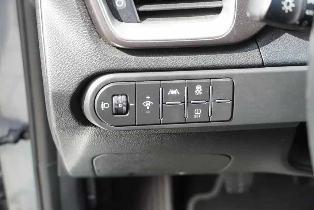 Kia Ceed SW 1.4 T-GDI Klimaaut. LED Navi Sitzheizung 05/2020-photo-25