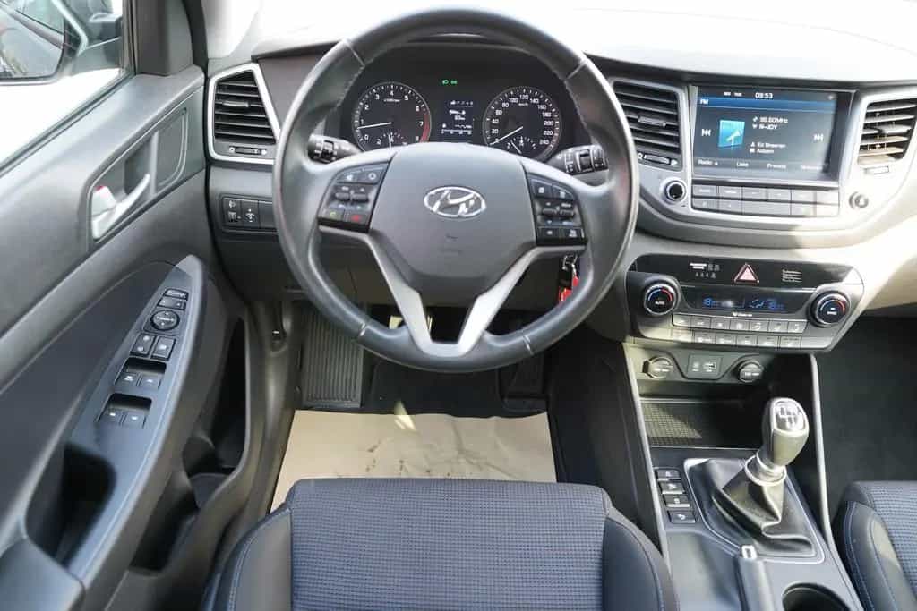 Hyundai TUCSON 1.6 blue Classic 2WD Kamera Tempomat Navi 09/2016-photo-19