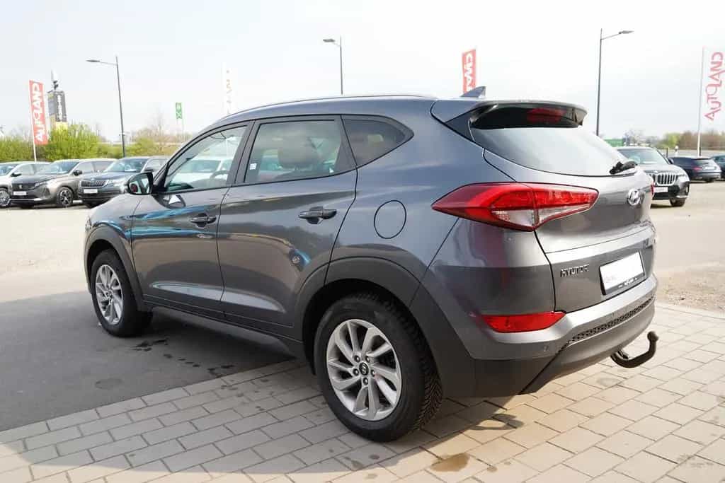 Hyundai TUCSON 1.6 blue Classic 2WD Kamera Tempomat Navi 09/2016-photo-2