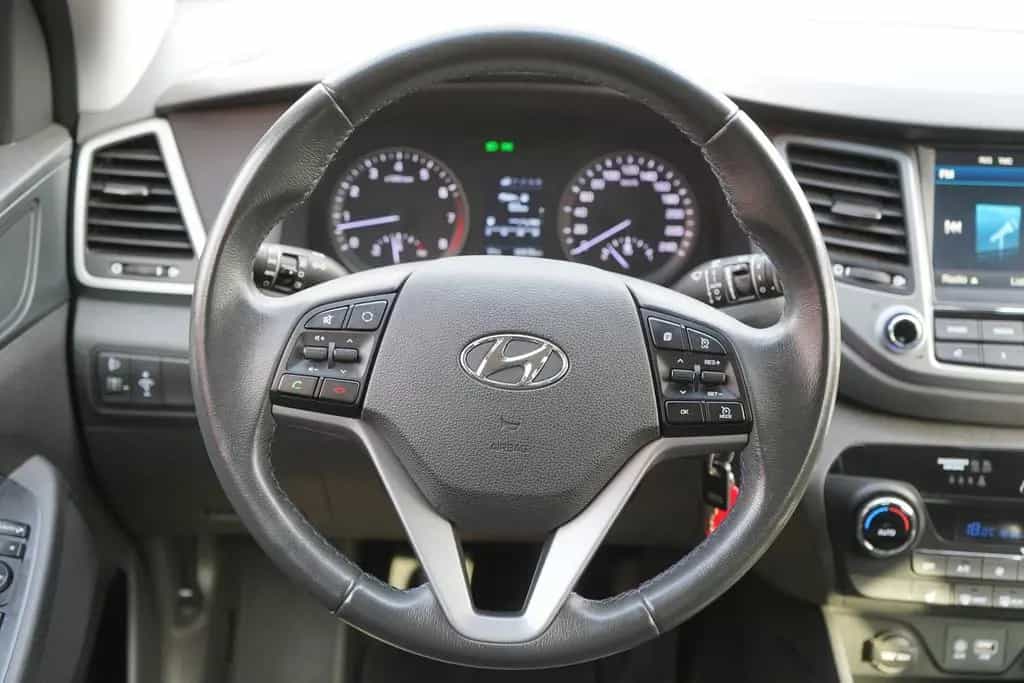 Hyundai TUCSON 1.6 blue Classic 2WD Kamera Tempomat Navi 09/2016-photo-20