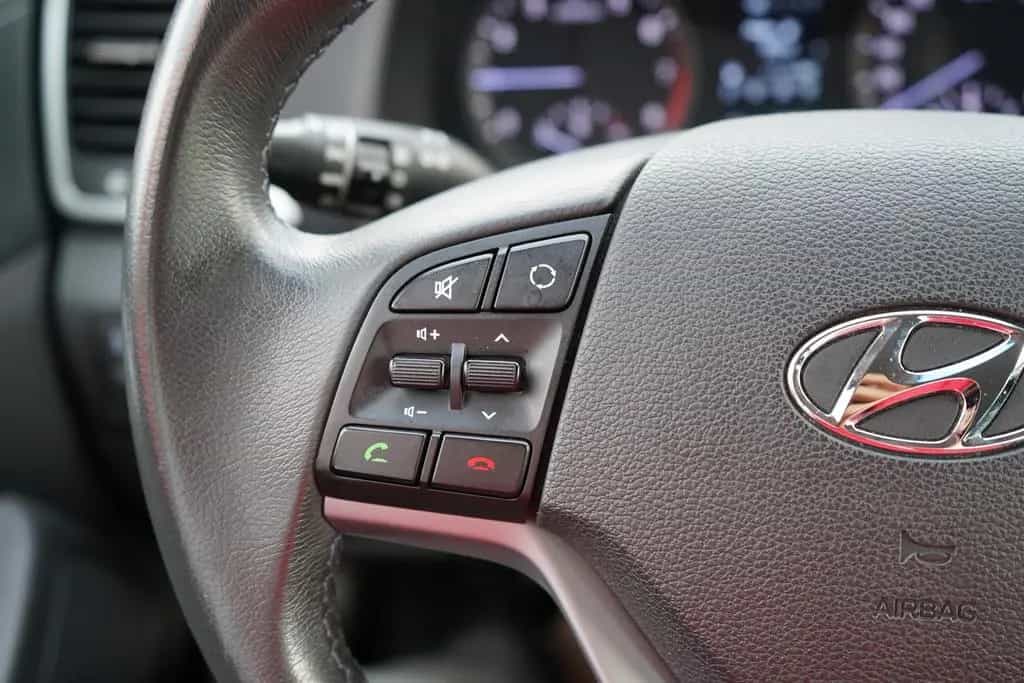 Hyundai TUCSON 1.6 blue Classic 2WD Kamera Tempomat Navi 09/2016-photo-21