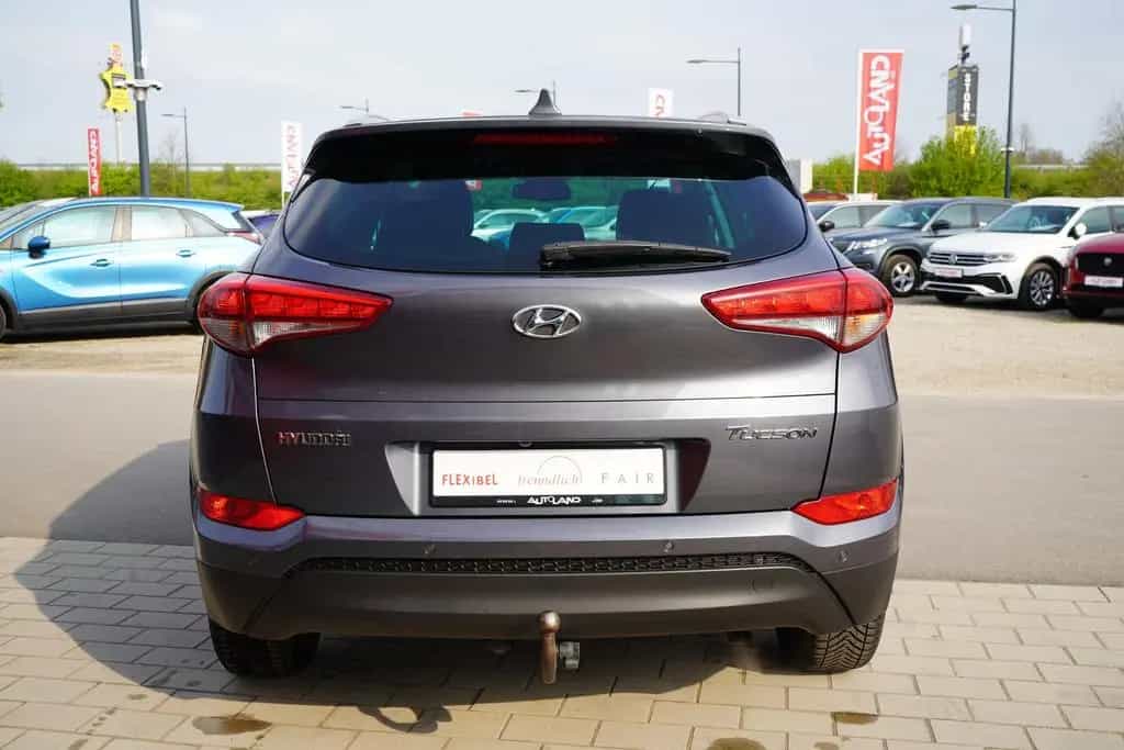 Hyundai TUCSON 1.6 blue Classic 2WD Kamera Tempomat Navi 09/2016-photo-3