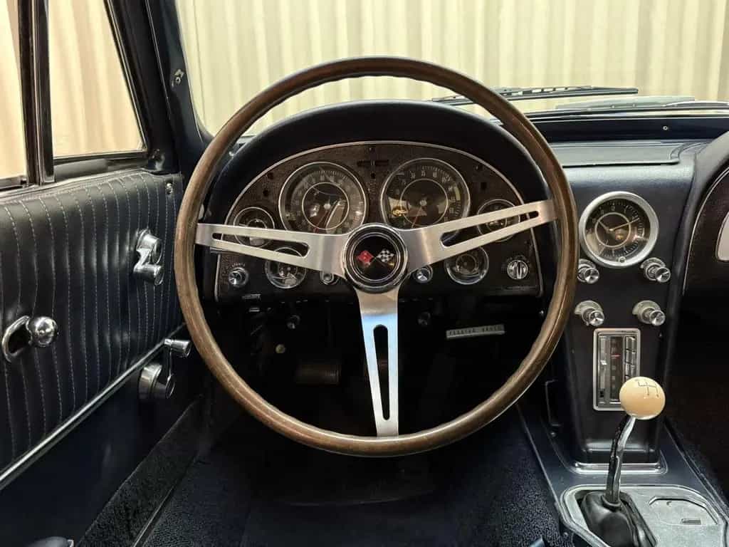 Corvette C2 Chevrolet EU REGISTERED / Coupé / 327 Cu V8 / 07/1964-photo-37