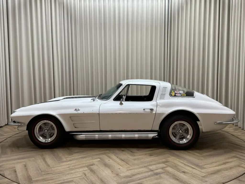 Corvette C2 Chevrolet EU REGISTERED / Coupé / 327 Cu V8 / 07/1964-photo-5