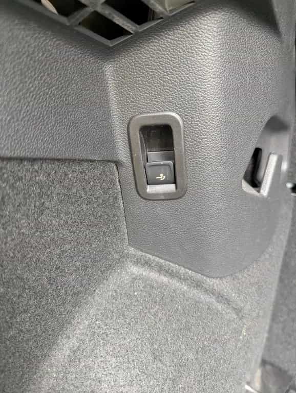 Volkswagen Golf 8 GTI, DSG, Werksgarantie, AHK 11/2022-photo-1
