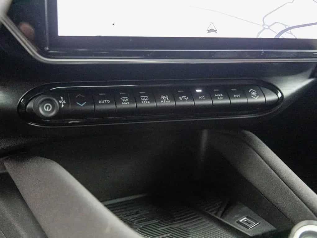 Alfa Romeo Junior Ibrida Speciale 02/2026-photo-14