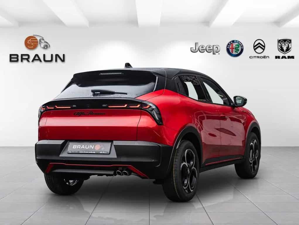Alfa Romeo Junior Ibrida Speciale 02/2026-photo-2