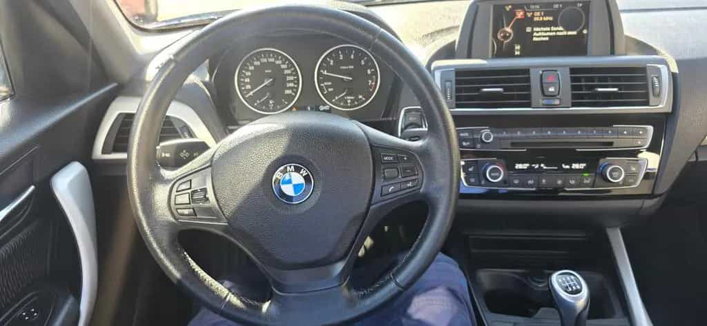 BMW 1 Series 118i Advantage, Garantie, top gepflegt 05/2016-photo-21