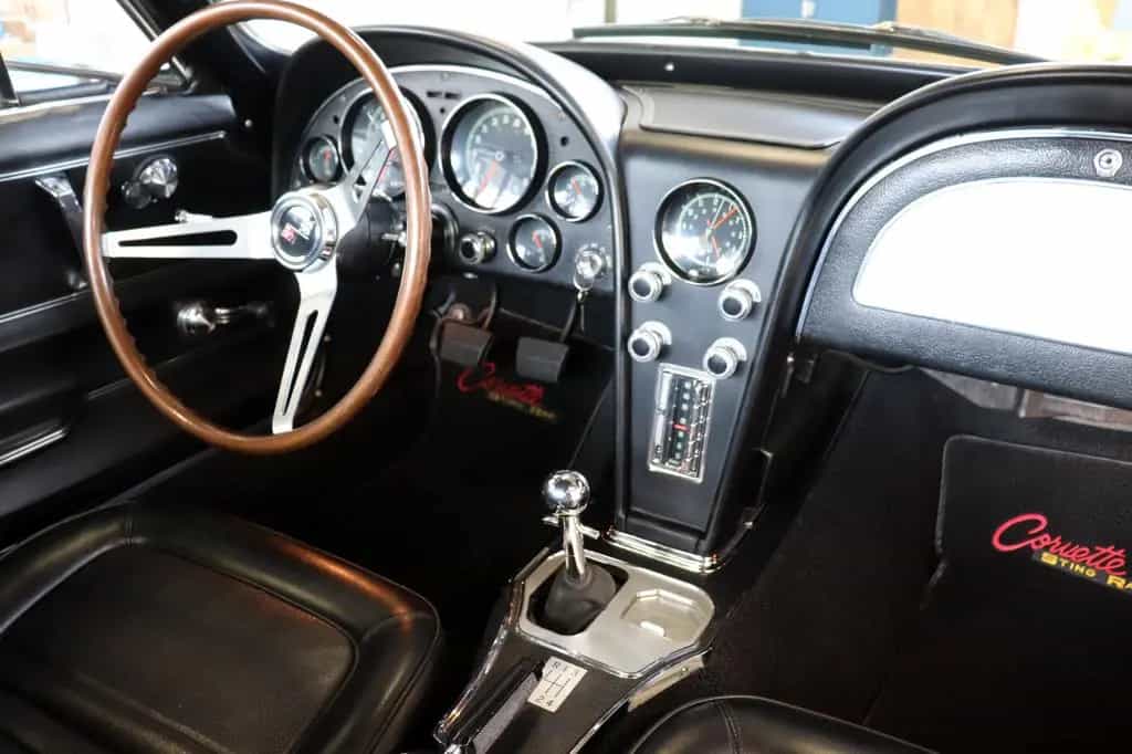 Corvette C2 Sting Ray 327/300 1967 Matching Numbers Top F 07/1967-photo-7