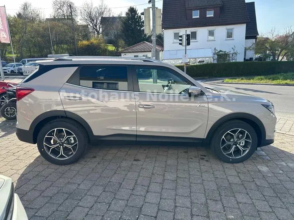 KGM Korando 1.5P LUX 6AT 4WD Allrad null-photo-0