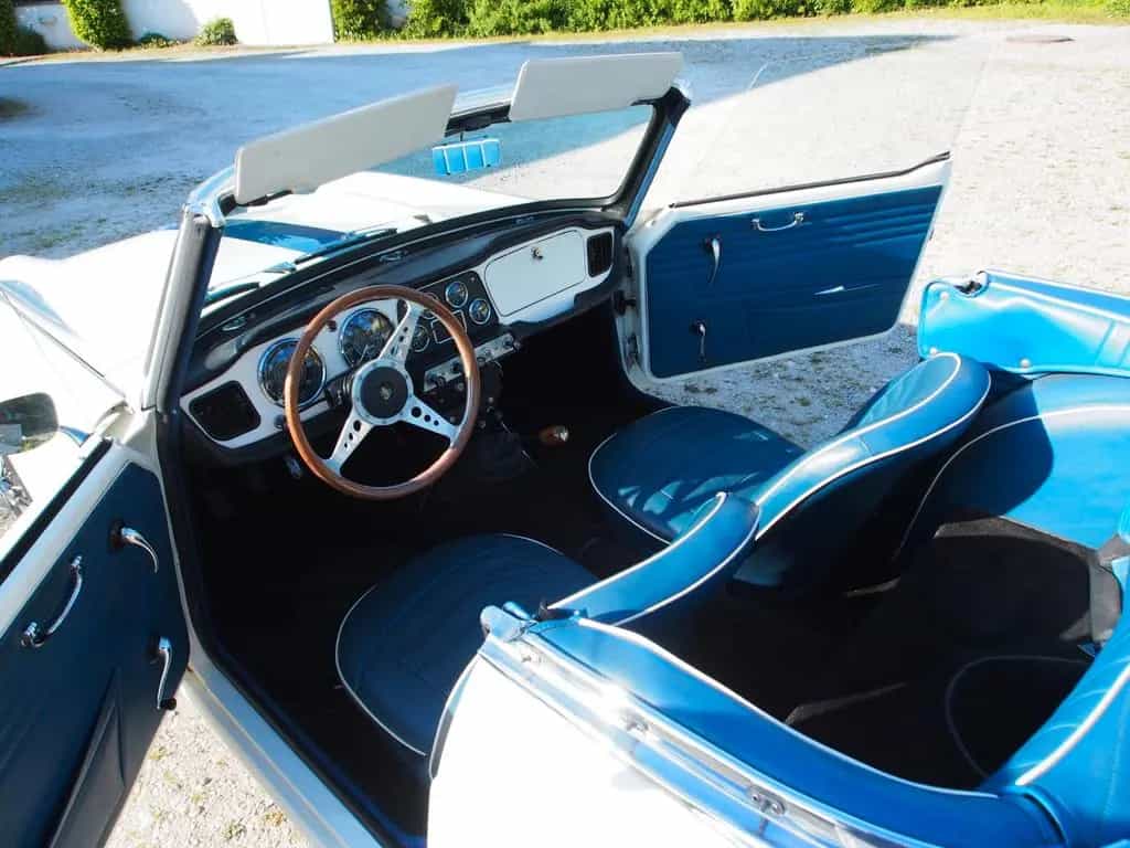 Triumph TR4 07/1965-photo-7
