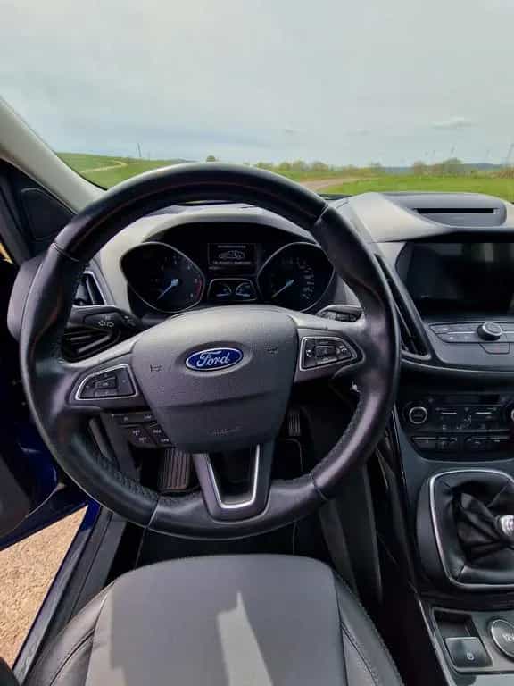 Ford Kuga 2,0 TDCi 4x4 110kW Titanium 03/2017-photo-4