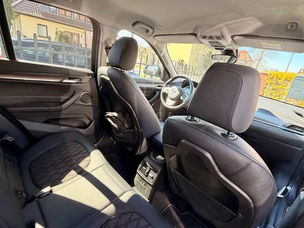 BMW X1 xDrive20d xLine Steptronic 10/2019-photo-7