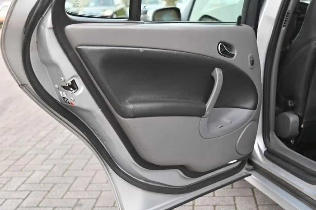 Saab 9-5 2.3 Turbo Aero Sport-Kombi *INKL.GARANTIE* 07/2003-photo-15