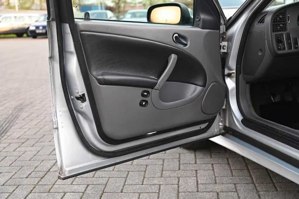 Saab 9-5 2.3 Turbo Aero Sport-Kombi *INKL.GARANTIE* 07/2003-photo-7