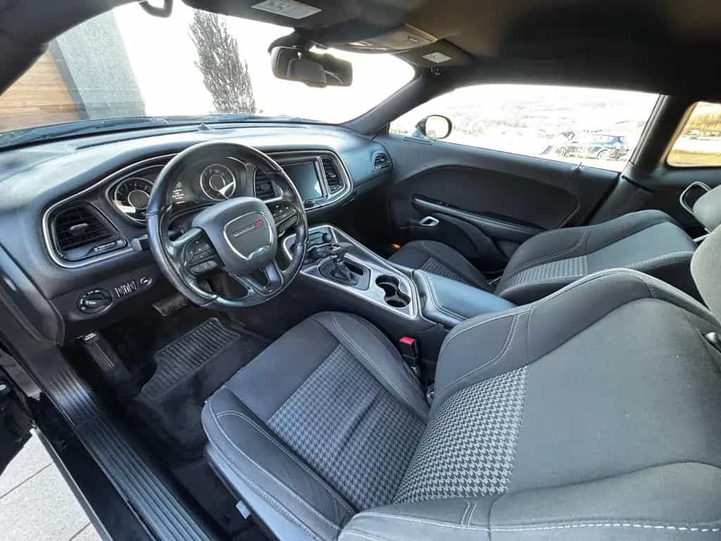 Dodge Challenger 01/2015-photo-12