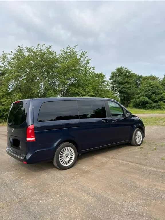 Mercedes-Benz V-Class 220 d lang - 03/2019-photo-4