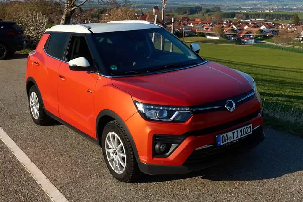 Ssangyong Tivoli 1.5 T-GDi 4WD Quartz Fizz mit Garantie 10/2021-photo-1