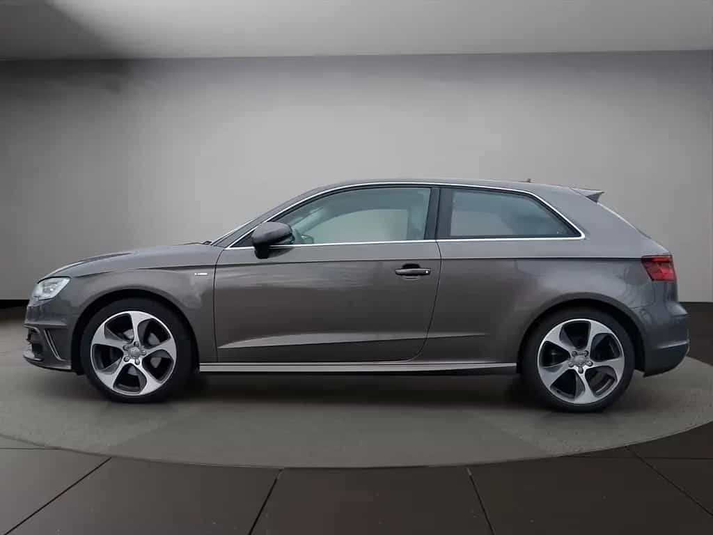 Audi A3 ambiente ultra+ALCANTARA*S-LINE*SCHECKHEFT* 08/2014-photo-9