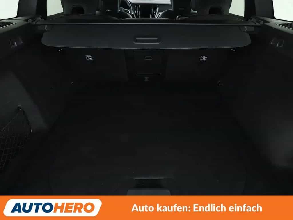 Volvo V60 2.0 B4 Plus Bright Aut.*NAV*LED*TEMP*360CAM* 09/2022-photo-17