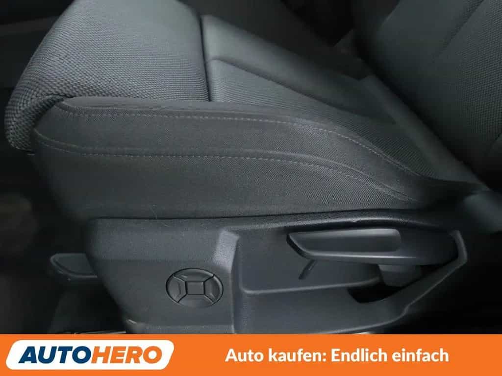 Audi Q3 45 TFSI quattro S Line 08/2019-photo-24