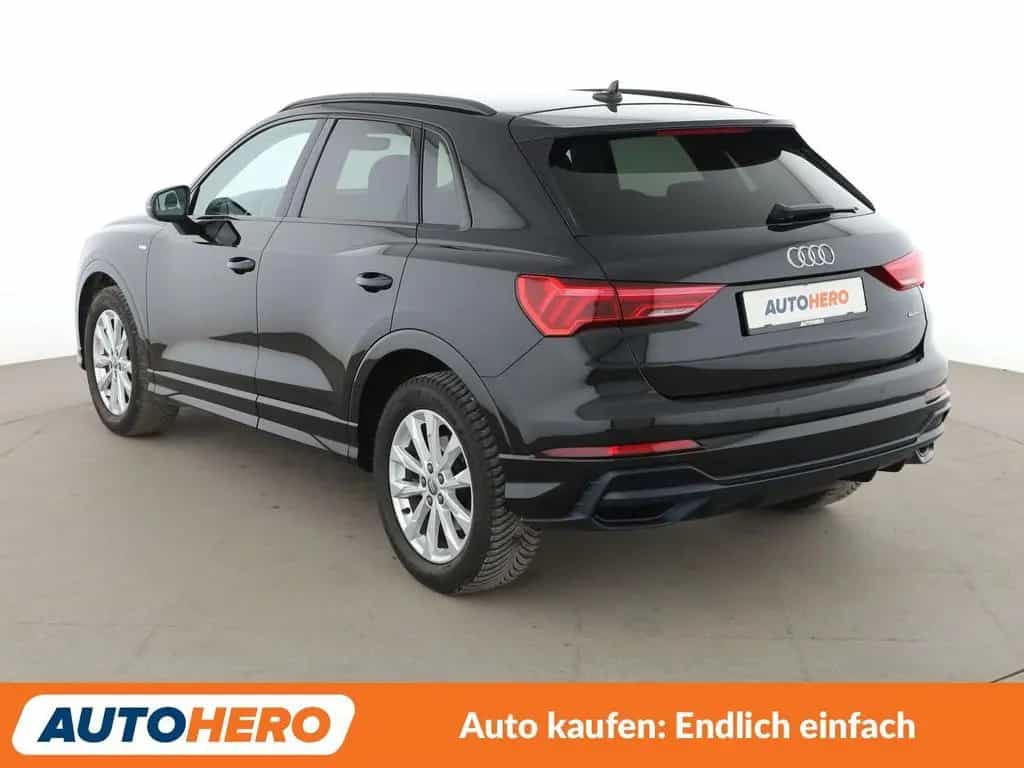 Audi Q3 45 TFSI quattro S Line 08/2019-photo-3