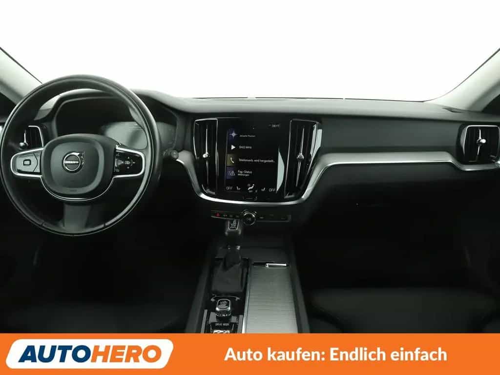 Volvo V60 2.0 D4 Inscription Aut.*NAV*LED*TEMP*CAM*PDC 05/2020-photo-11