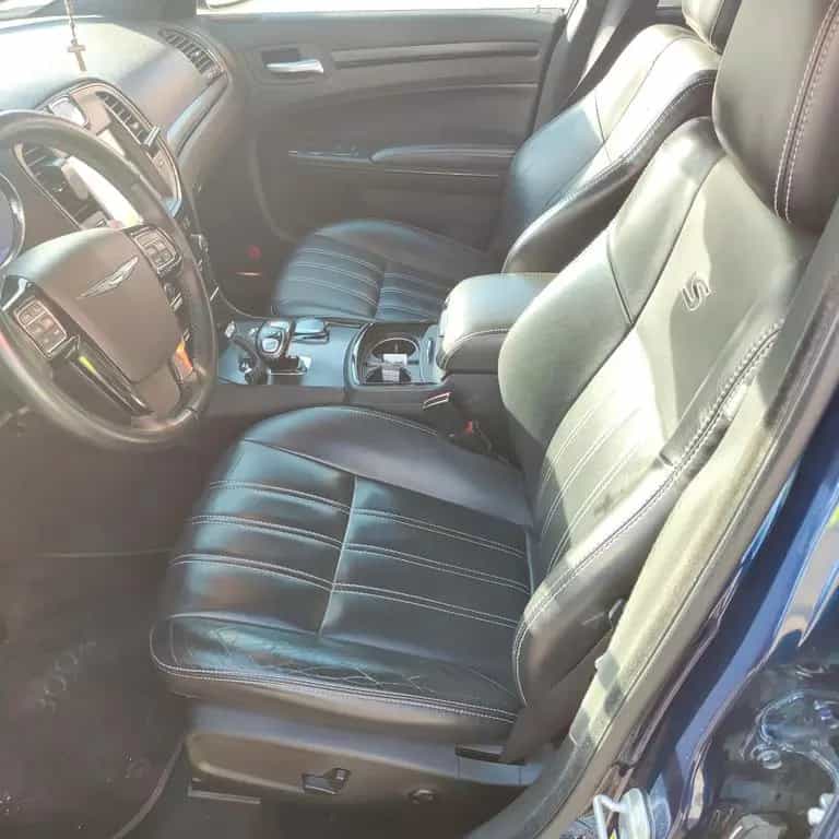 Chrysler 300C 04/2015-photo-10