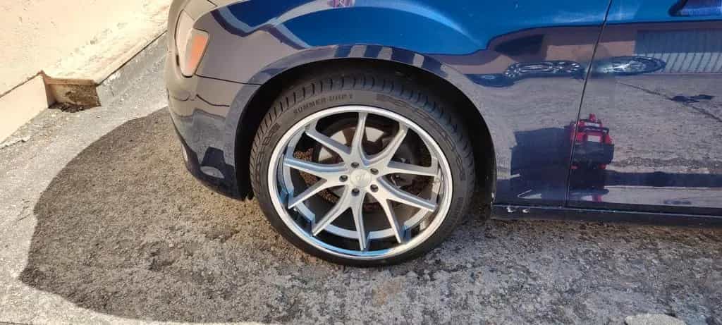 Chrysler 300C 04/2015-photo-14