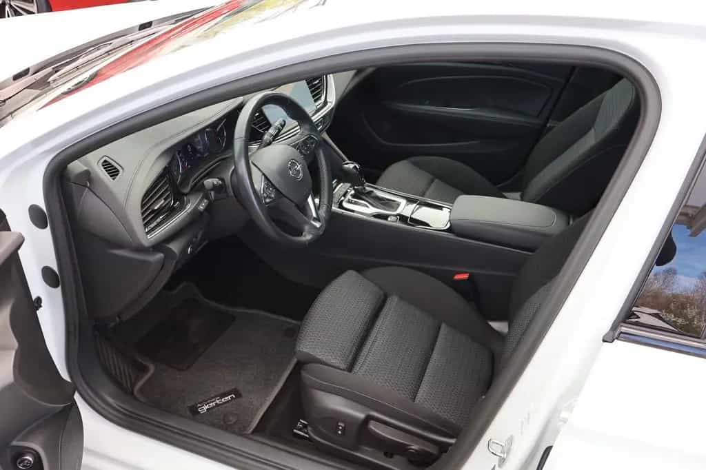 Opel Insignia ST 2.0 Diesel AT8 Business+ACC+AHK 01/2023-photo-5
