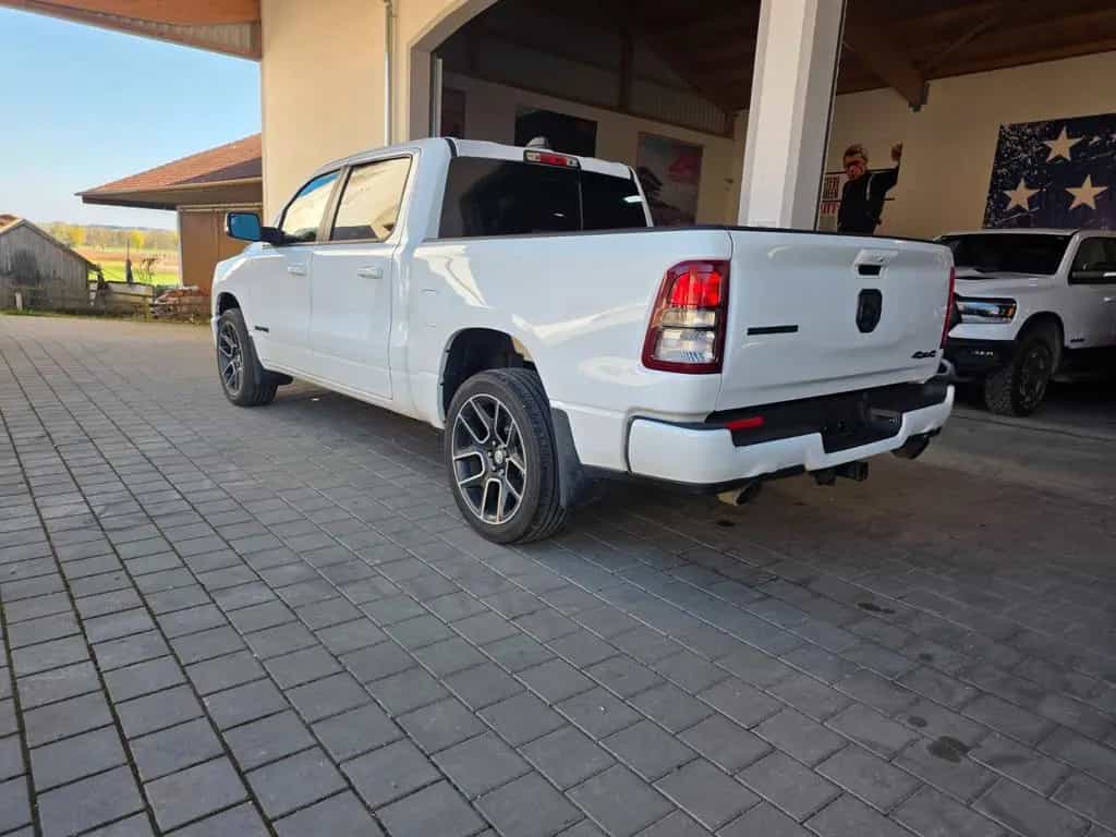 Dodge Ram 1500 4x4 22 Zoll Räder+TÜV neu+Carfax 07/2020-photo-1