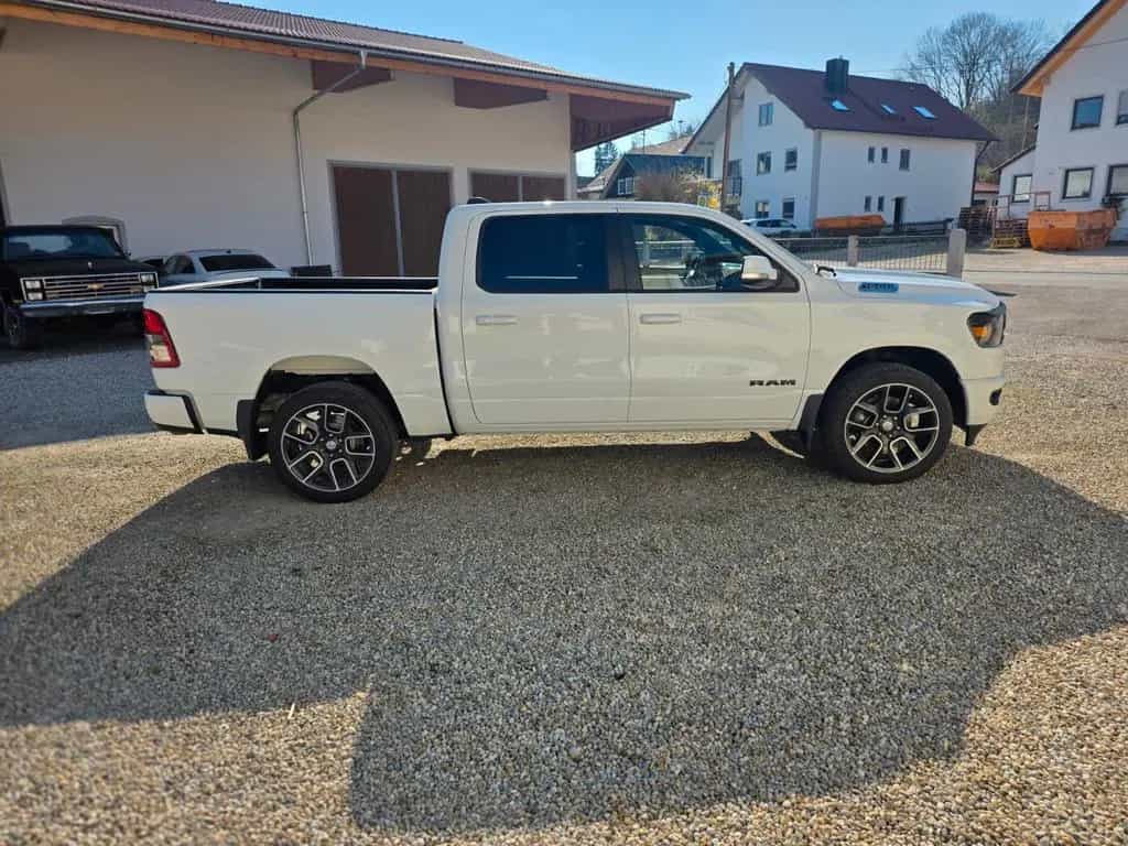 Dodge Ram 1500 4x4 22 Zoll Räder+TÜV neu+Carfax 07/2020-photo-10