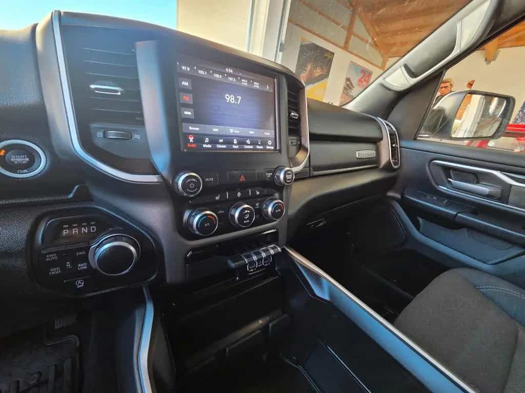 Dodge Ram 1500 4x4 22 Zoll Räder+TÜV neu+Carfax 07/2020-photo-14