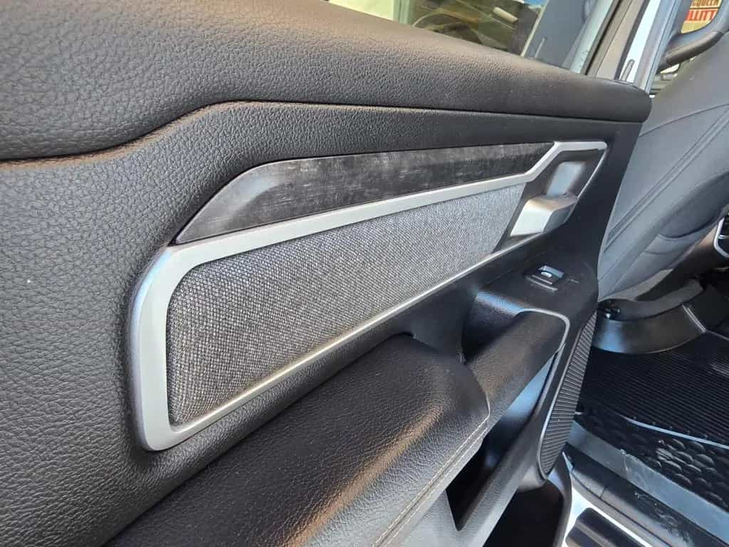 Dodge Ram 1500 4x4 22 Zoll Räder+TÜV neu+Carfax 07/2020-photo-18