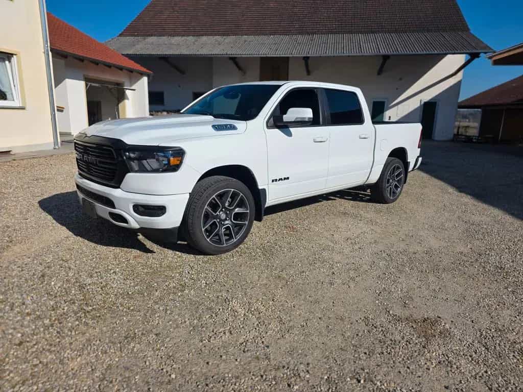 Dodge Ram 1500 4x4 22 Zoll Räder+TÜV neu+Carfax 07/2020-photo-8