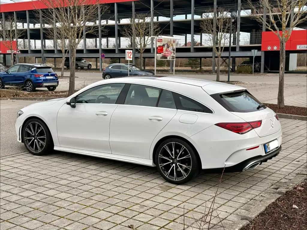 Mercedes-Benz CLA-Class 200 SB 7G-DCT AMG Line, 19'', Pano, Navi 01/2020-photo-4