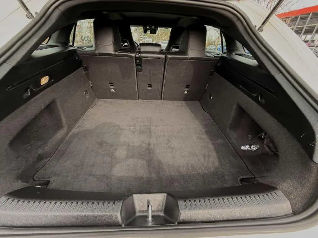 Mercedes-Benz CLA-Class 200 SB 7G-DCT AMG Line, 19'', Pano, Navi 01/2020-photo-8