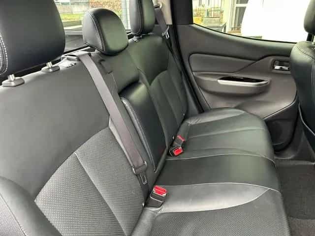 Mitsubishi L200 08/2017-photo-8